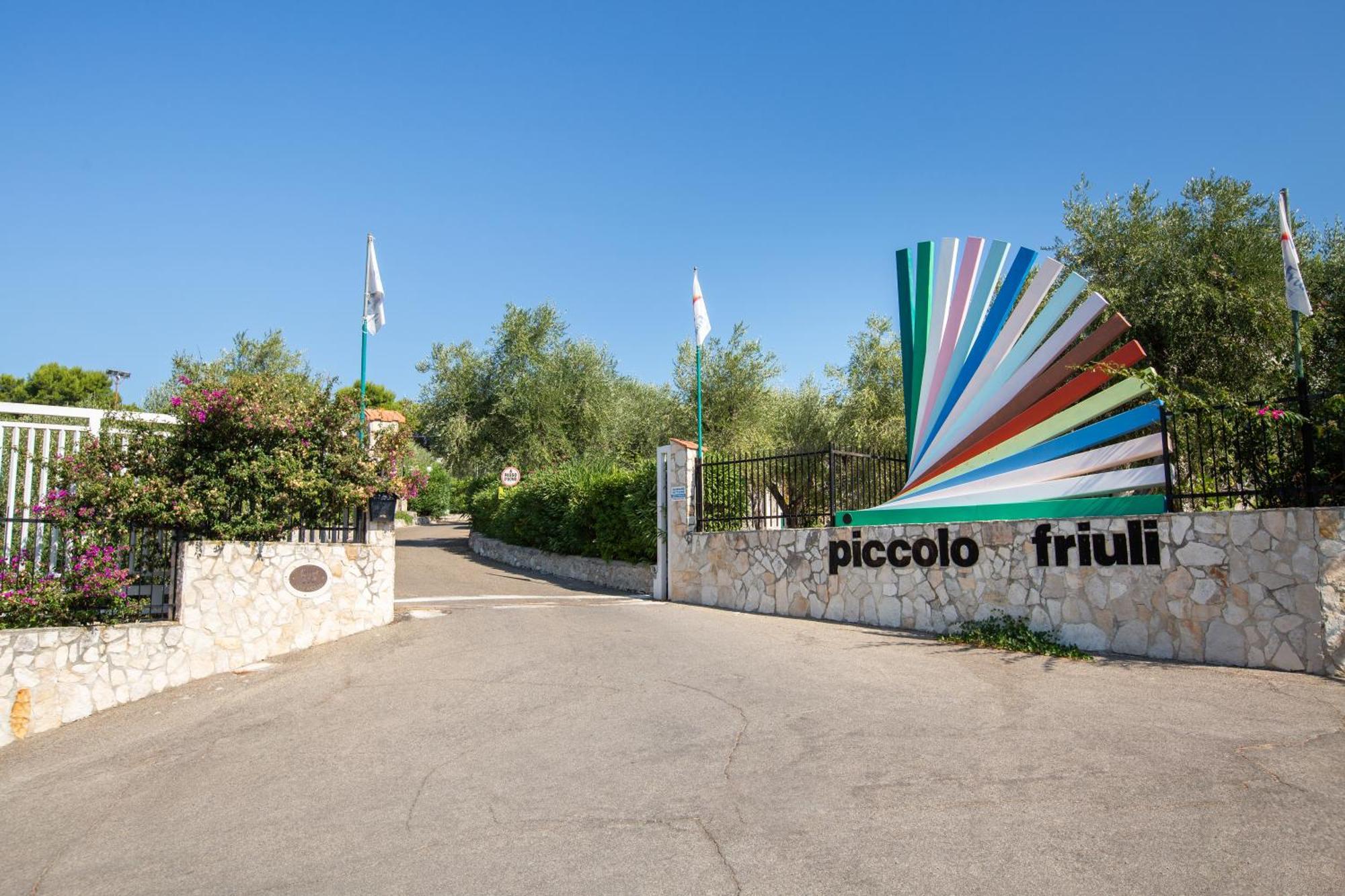 Centro Vacanze Piccolo Friuli Aparthotel Весте Екстериор снимка